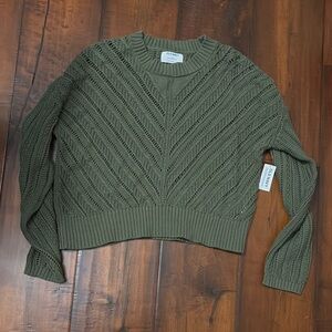 Old Navy Women's Olive Sweater
